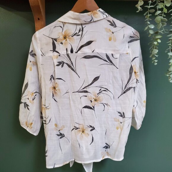 Alex & Parker | 3/4 Length Sleeve Tie Up Blouse - Picture 2 of 6